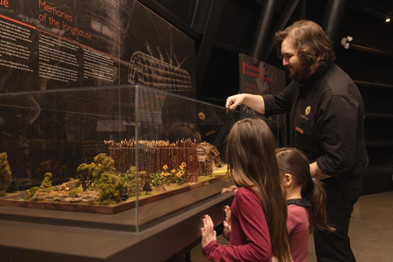 Hotel-Musee Premieres Nations Wendake Eksteriør bilde
